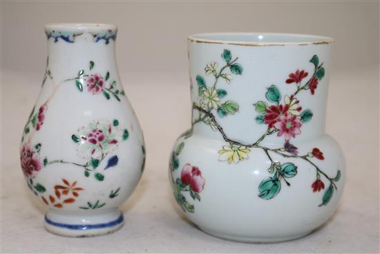 Two Chinese famille rose vases, 18th and 19th century, 10cm